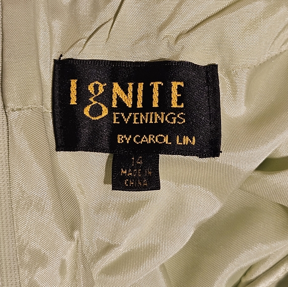 Ignite Evenings by Carol Lin Chartreuse Green Halter Dress - Picture 10 of 13